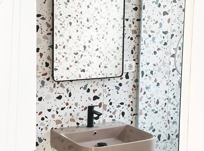 Sea't La Vie Hamallaj