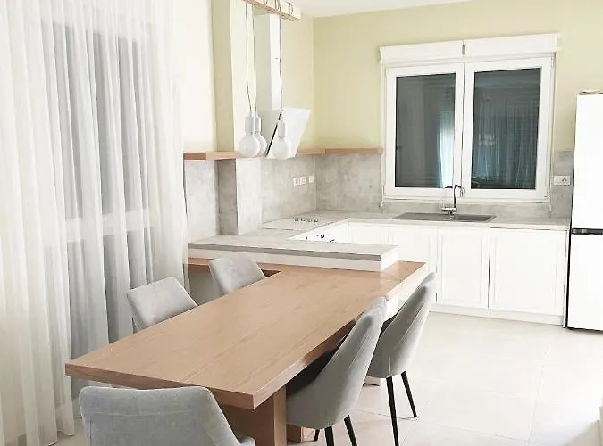 Sea't La Vie Hamallaj