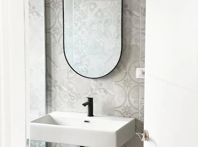 Willa Sea't La Vie Hamallaj