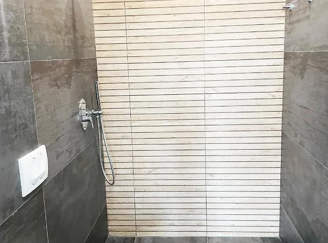 Willa Sea't La Vie *