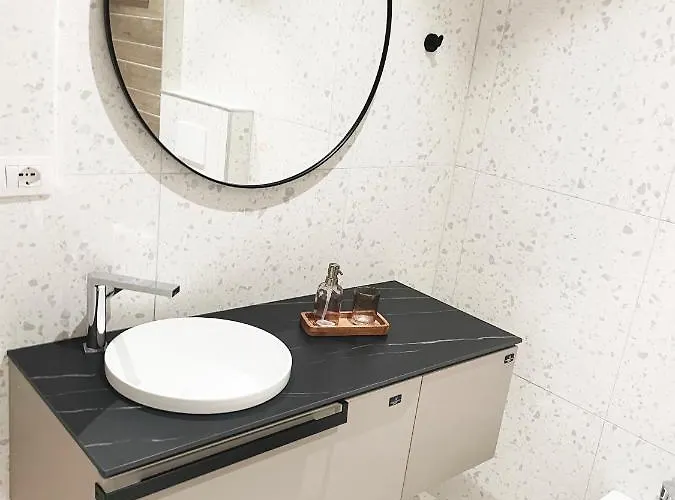 Sea't La Vie Willa Hamallaj